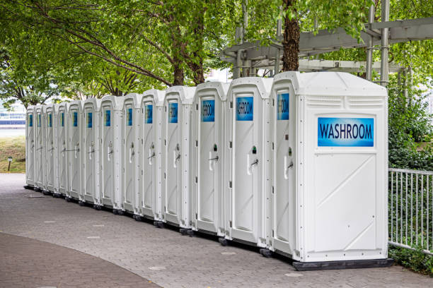 Best Portable toilet rental cost  in Chilton, WI